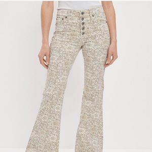 AMERICAN EAGLE | Next Level Floral Flare Jeans 14 Short
